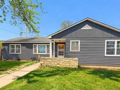 502 S Main St