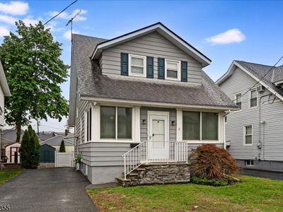 50 Lewis Pl