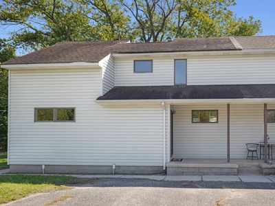 102 School Ln #A