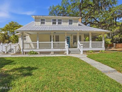 18 ESTEY Street