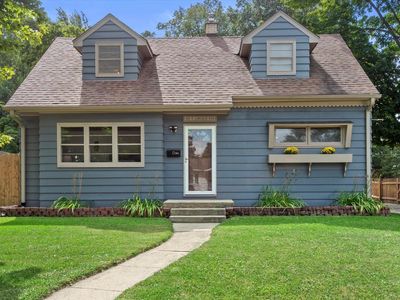 301 East Lincoln AVENUE