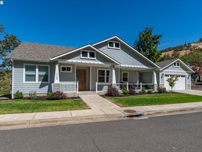 1788 NE Reagan Dr