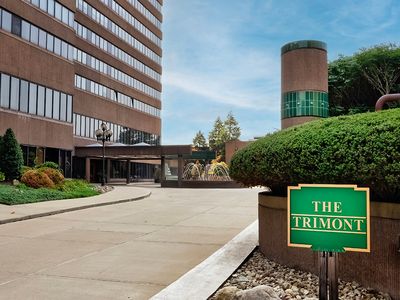 1 Trimont Ln APT 2115A