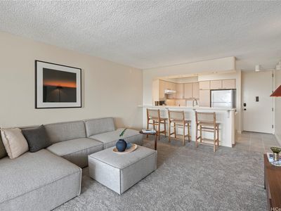 1717 Mott Smith Dr APT 2811