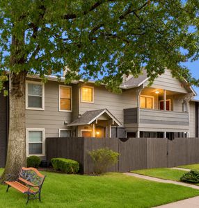 2842 E 90th St Unit 902