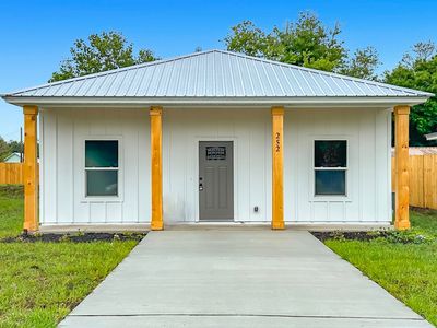 252 Jackson Blvd