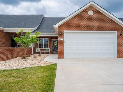 141 Villa Oak Cir