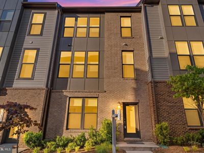 2433 Liberty Loop