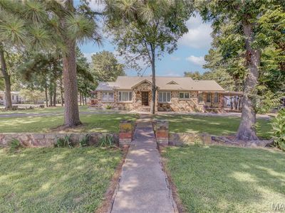 102 E Us Highway 62