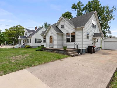 216 E Tyler St