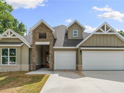 811 N Mount Olive
