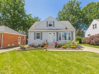 2322 Larchmont Dr