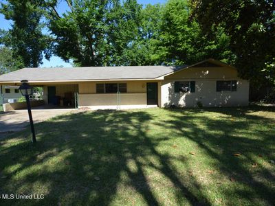 Property at 2111 Country Club Dr, Yazoo City, MS