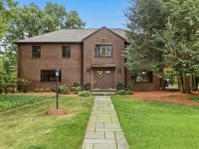 5 Rollingwood Dr