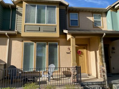 940 W Willow Green Way