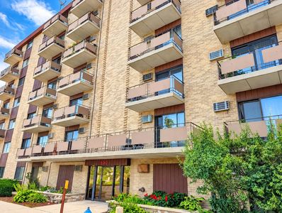 850 Des Plaines Ave APT 101