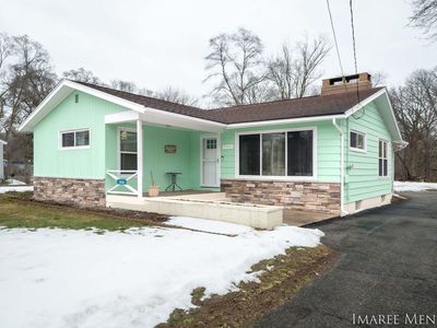 3348 Ivanrest Ave SW