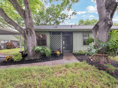 5015 Barrington Cir #201