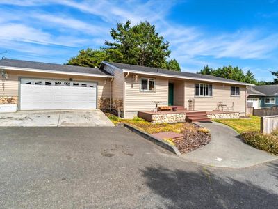 33 Logan Ln