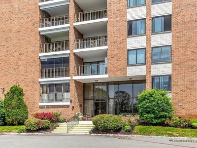 51 Melrose St APT 4D