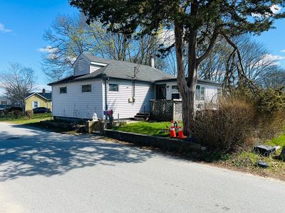 19 Oakdale St