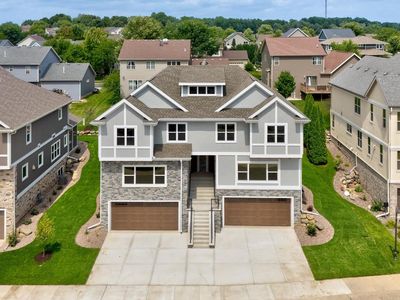 9066 Paddington Parkway