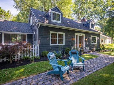 415 Oakridge Dr