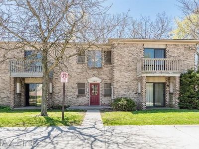286 E Thirteen Mile Rd APT 203
