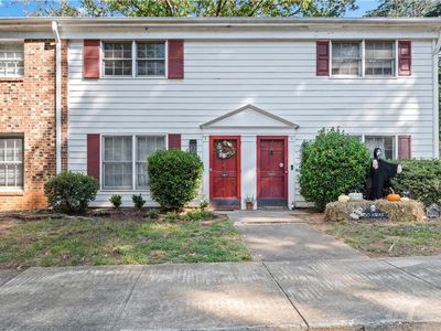 2821 E Tully Sq APT F