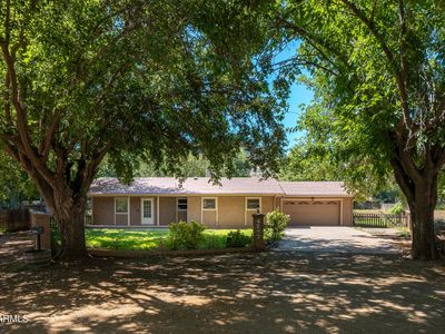 4237 E COMANCHE Drive