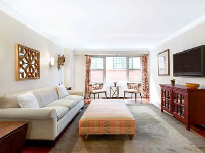 400 E 77th St APT 3F