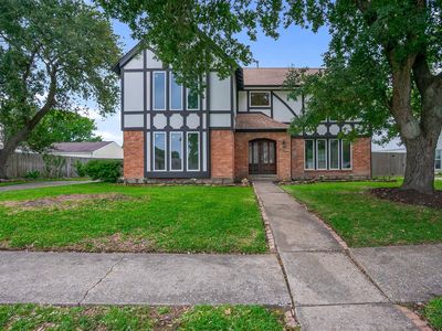 1119 Trowbridge Dr
