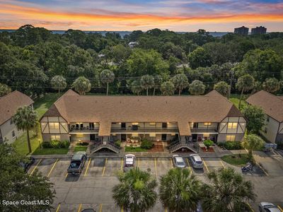 3093 Sir Hamilton Cir #10