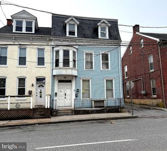 526 W Philadelphia St