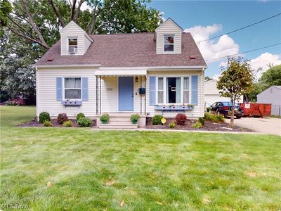 1137 E Archwood Ave