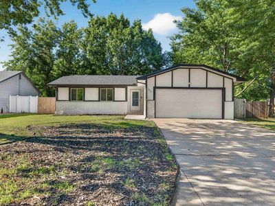207 E North Point Dr