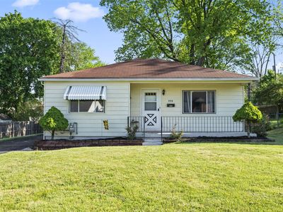 656 Mayhill Rd