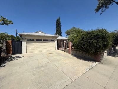 Property at 8225 Encino Ave, Northridge, CA