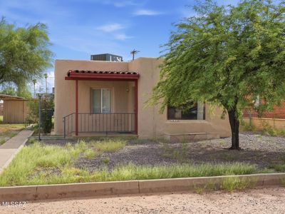 1214 E Alta Vista St