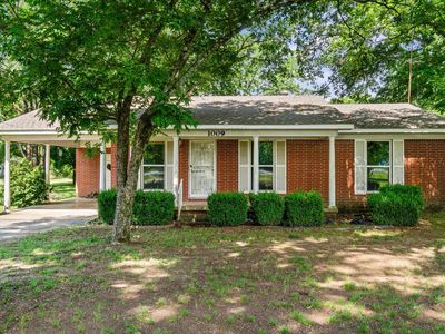 1009 Woodland Park Rd