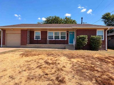 305 NW 40th St