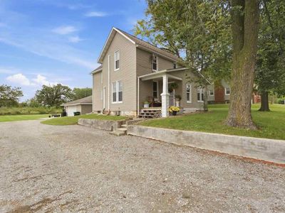 206 E Main St
