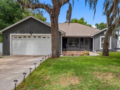 Property at 406 S Palm Ave, Howey In The Hills, FL