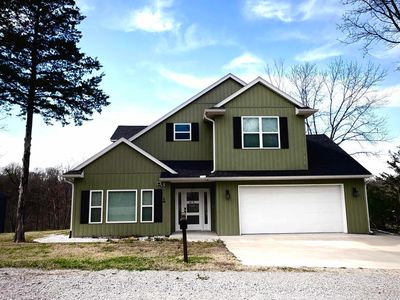 1 Hoxby Ln