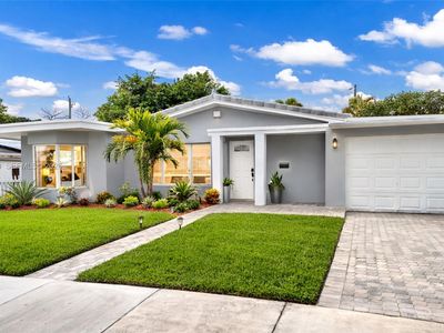 1881 NW 5th Ter
