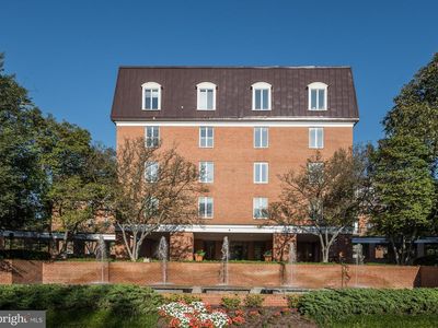 8101 Connecticut Ave APT C-610