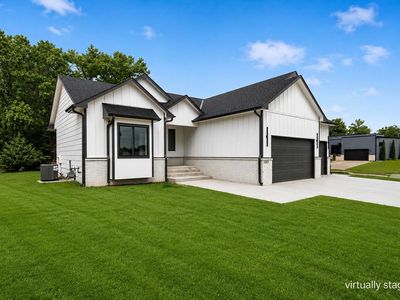 1203 E Maywood Ct