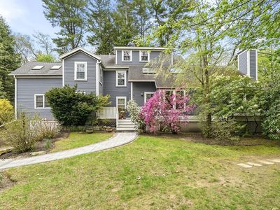 1333 Great Plain Ave