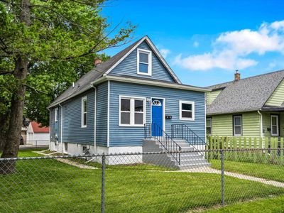 1428 Victoria Ave