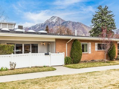 2286 E Carriage Ln APT 86